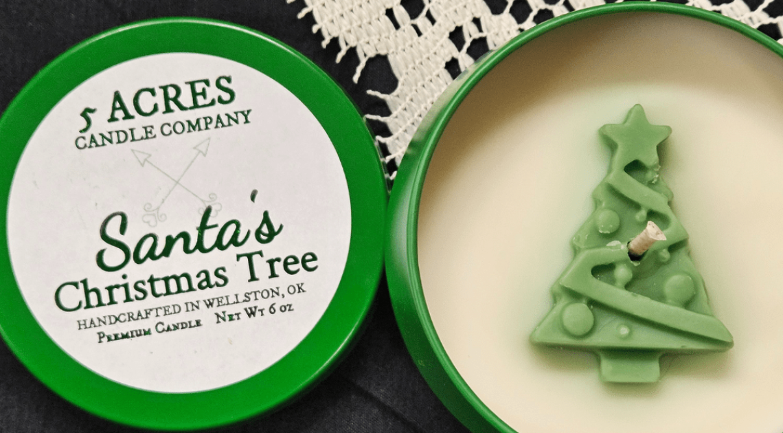 Santa's Christmas Tree Candle